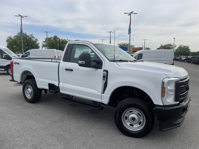 New 2025 Ford F250 XLT image 2