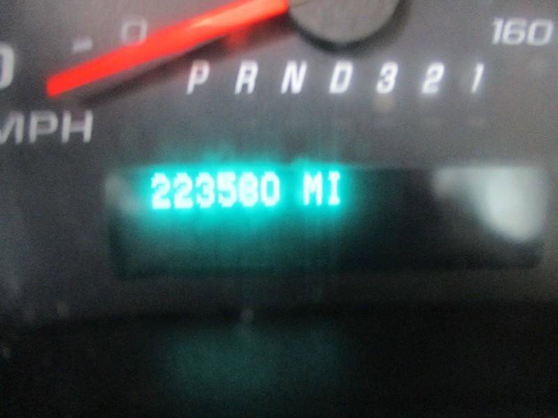 Used 2011 Chevrolet Express 1500 RWD image 12
