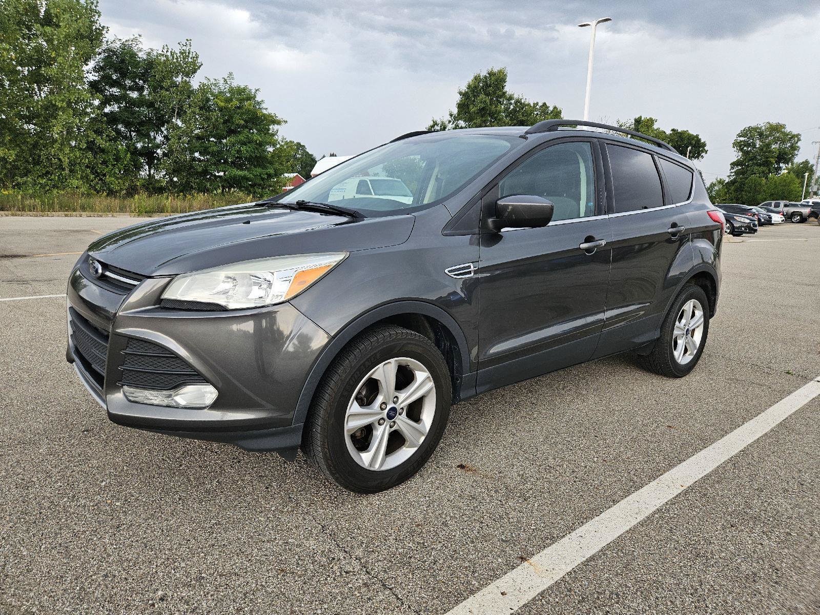 Used 2016 Ford Escape SE w/ Equipment Group 201A FWD image 3