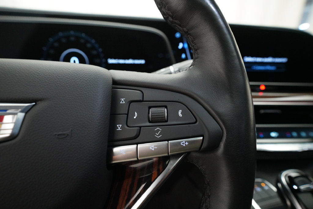 Used 2023 Cadillac Escalade Premium Luxury w/ Performance Package AWD/4WD image 18