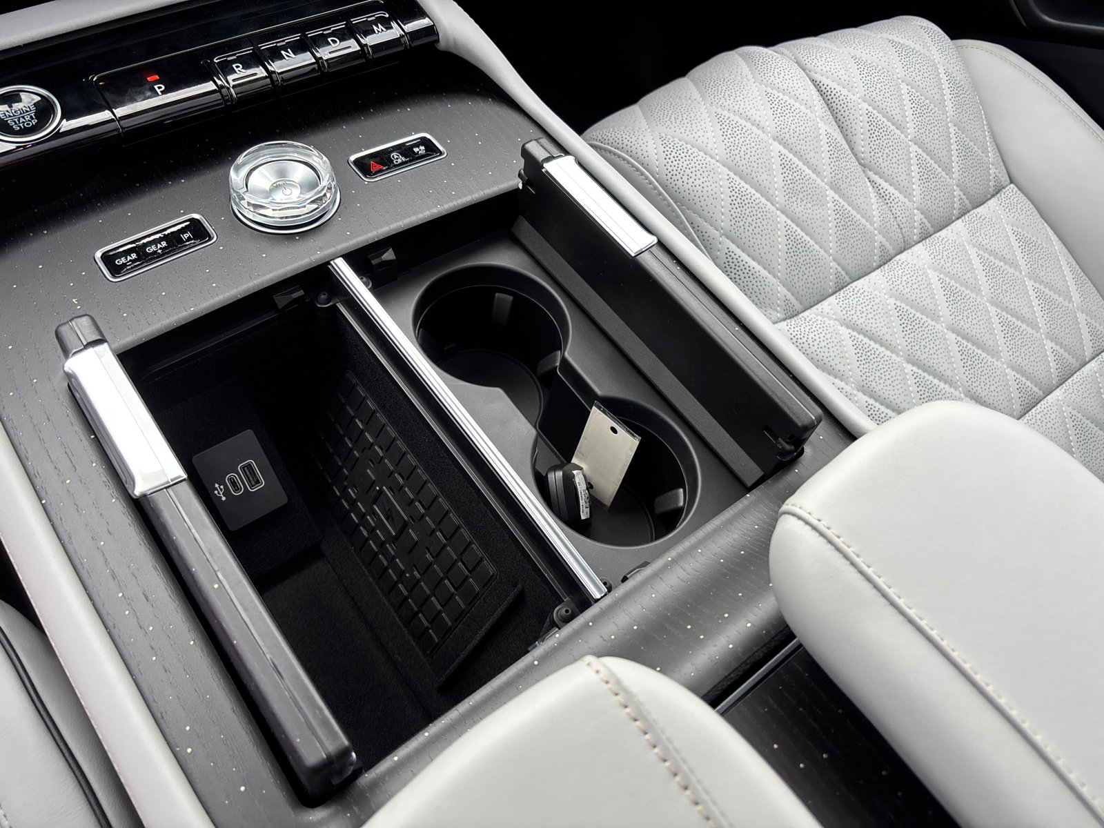 New 2025 Lincoln Navigator L Black Label image 24