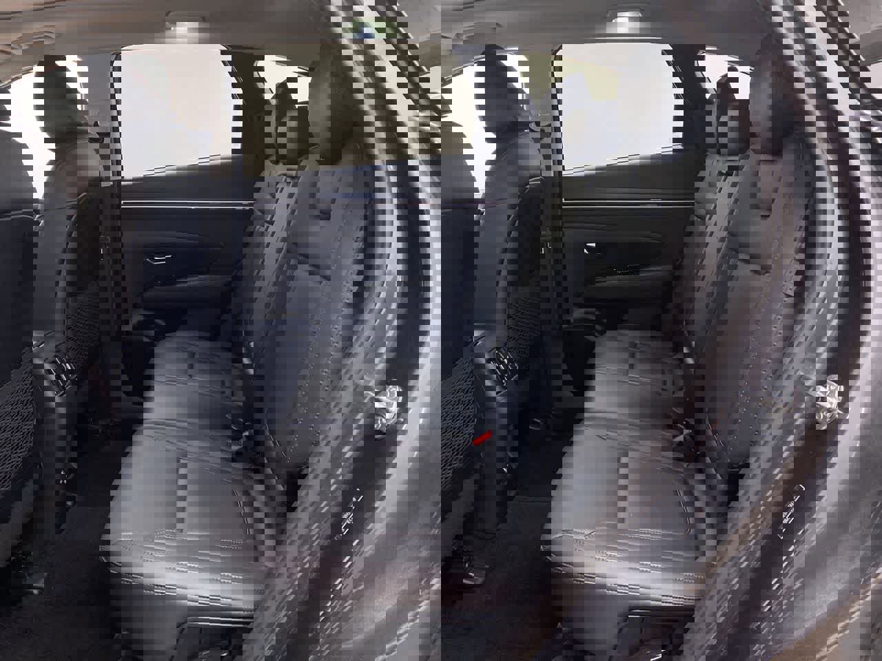 Used 2024 Hyundai Tucson Limited image 17