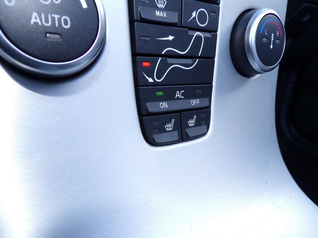 Used 2012 Volvo C70 T5 FWD image 23