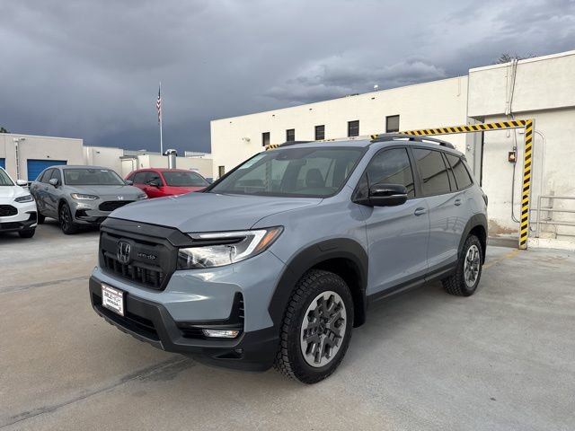 Certified 2025 Honda Passport TrailSport image 2