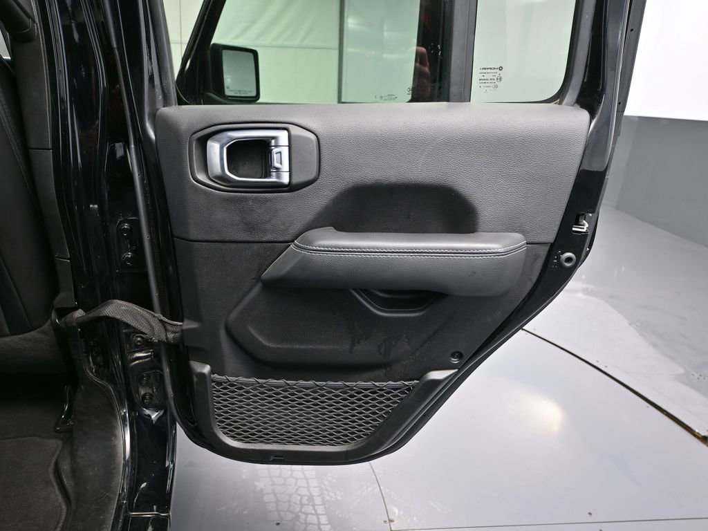 Used 2023 Jeep Wrangler Unlimited Sahara image 42