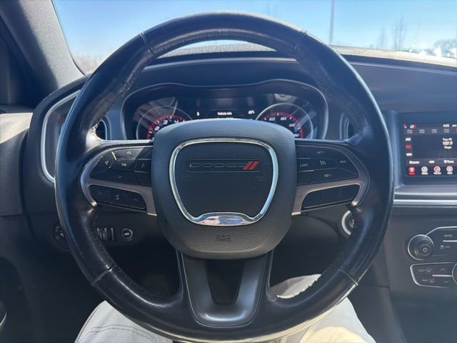Used 2019 Dodge Charger SXT w/ Leather Interior Group RWD image 41