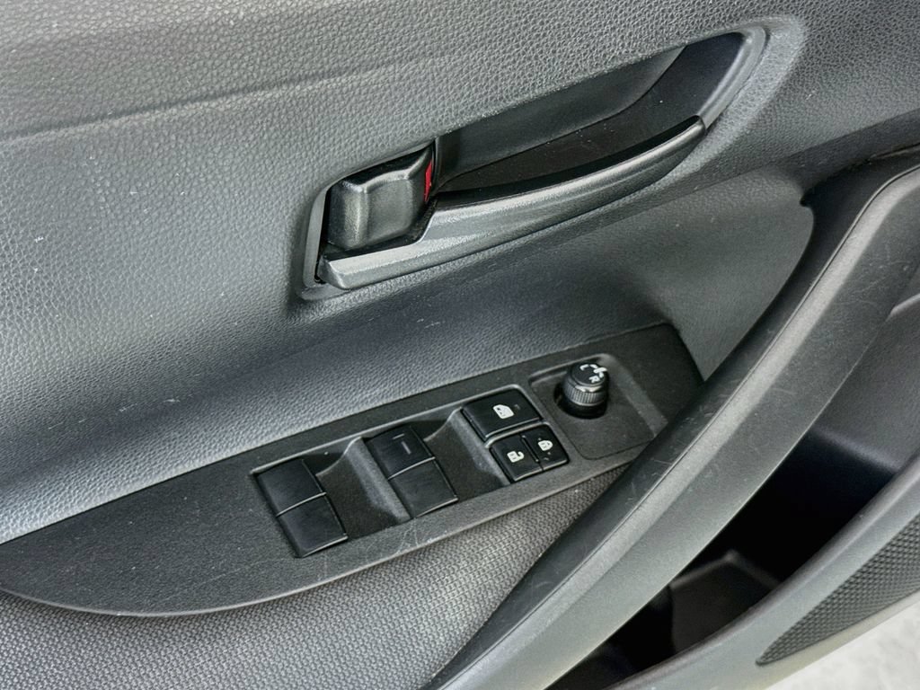 Used 2022 Toyota Corolla LE FWD image 18