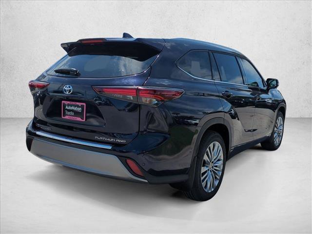 New 2026 Toyota Highlander Platinum AWD/4WD image 2