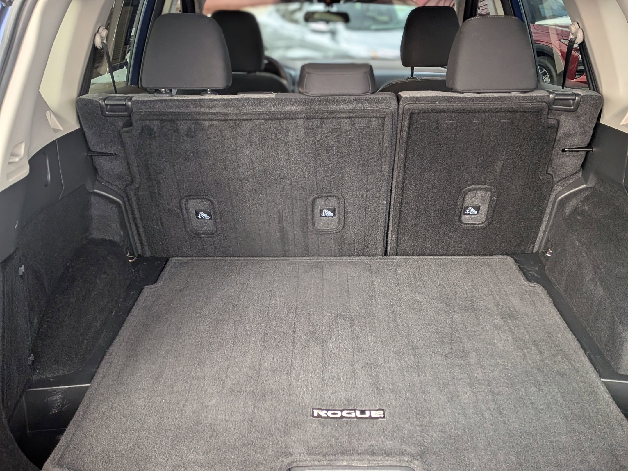 Used 2023 Nissan Rogue SV image 33