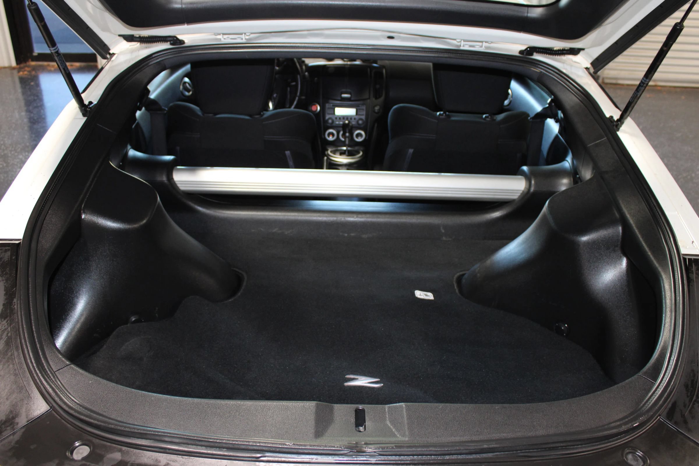 Used 2015 Nissan 370Z Coupe w/ Aerodynamics Package RWD image 27