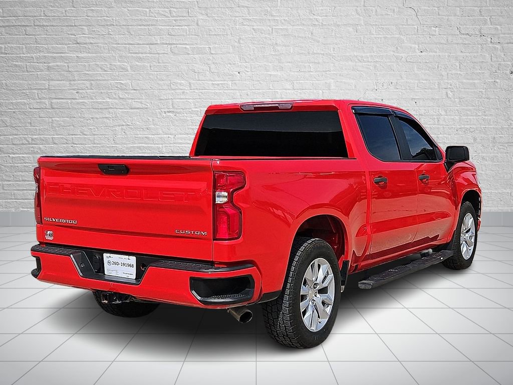 Used 2020 Chevrolet Silverado 1500 Custom w/ Custom Value Package RWD image 4