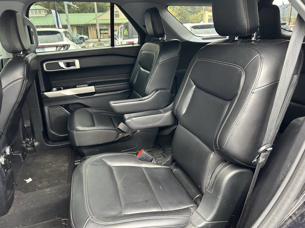 Used 2021 Ford Explorer XLT w/ Equipment Group 202A image 23