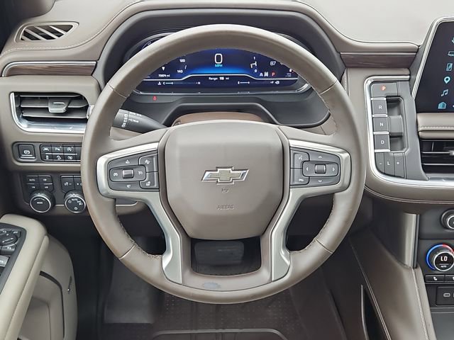 Used 2023 Chevrolet Tahoe Z71 w/ Luxury Package AWD/4WD image 28