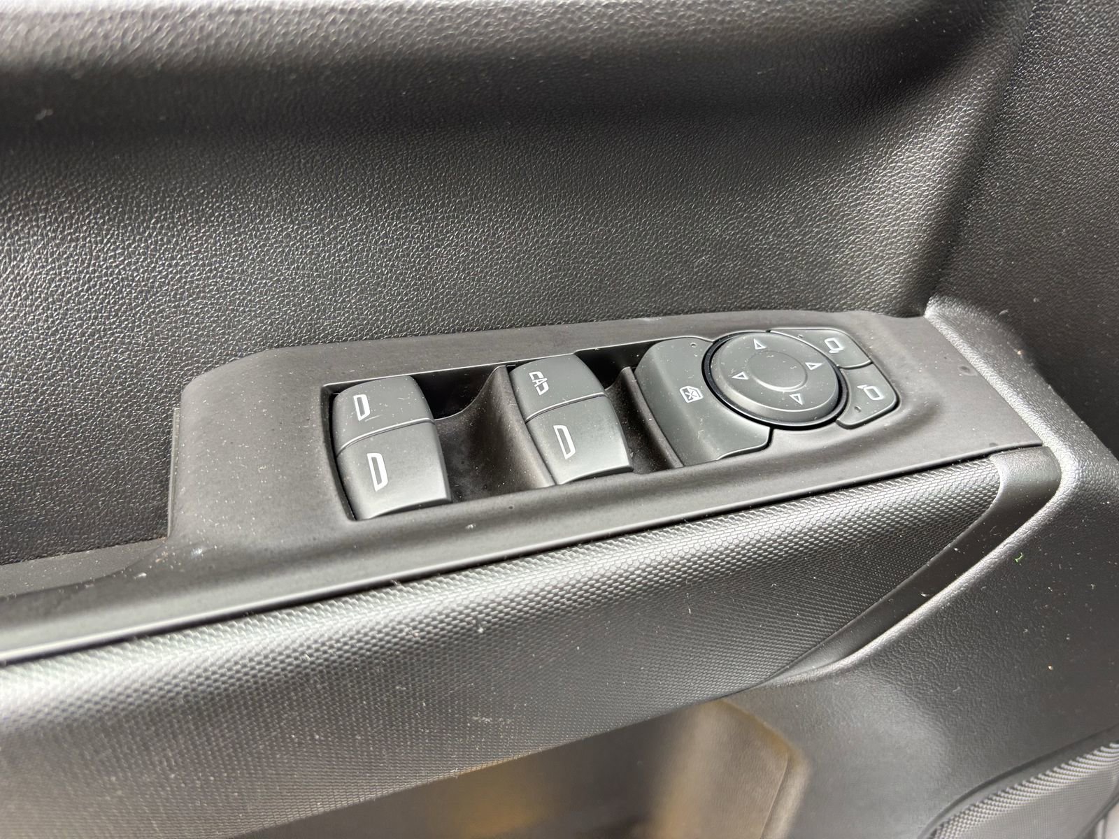 Used 2020 Chevrolet Silverado 1500 Custom Trail Boss w/ Custom Convenience Package image 21