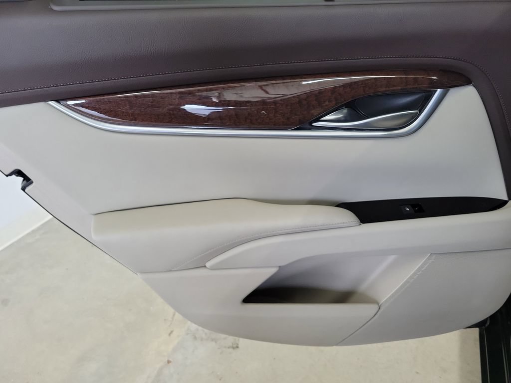 Used 2017 Cadillac XTS Premium Luxury FWD image 14