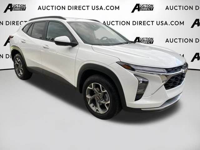 Used 2025 Chevrolet Trax LT FWD image 26