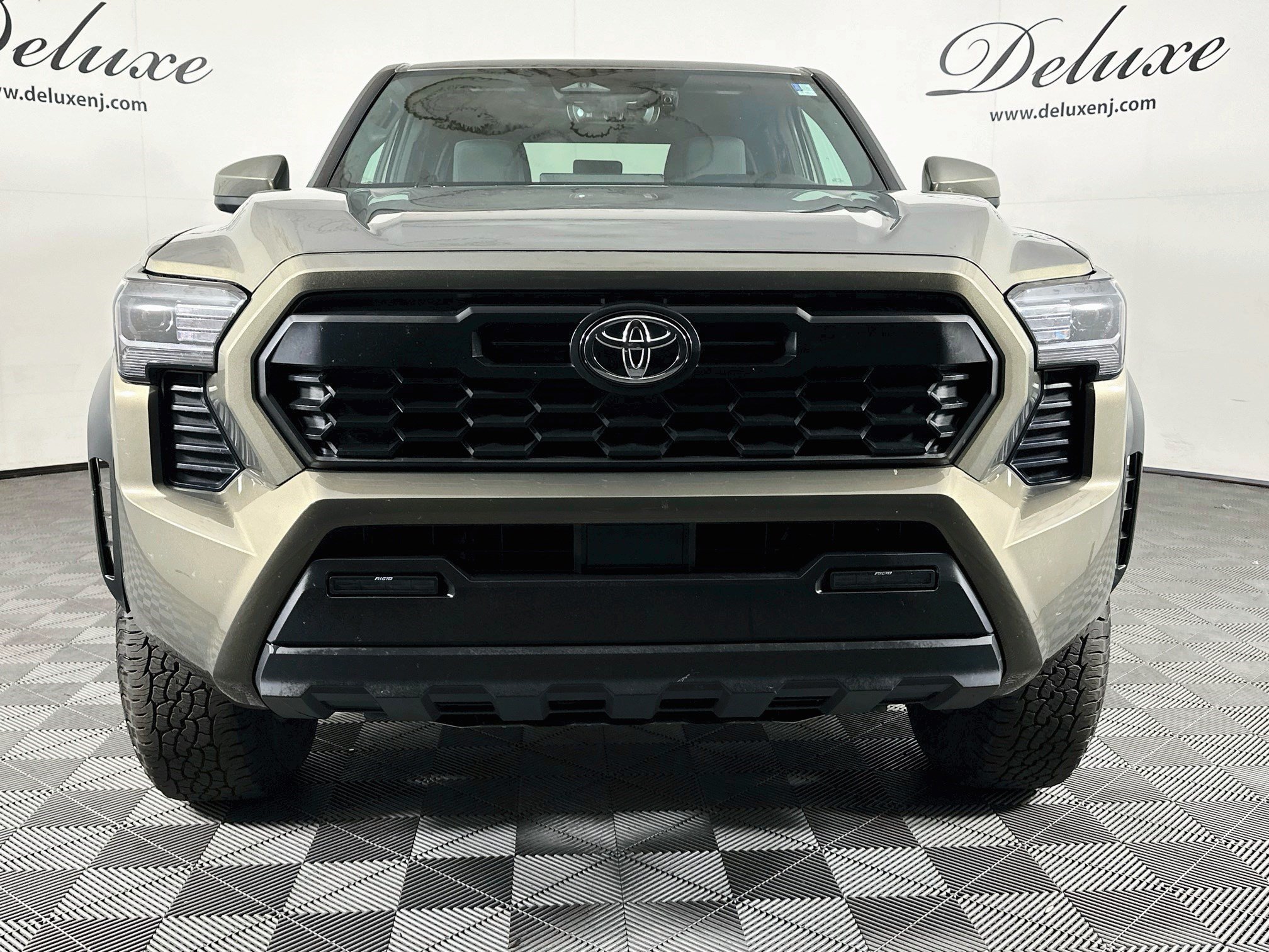 Used 2024 Toyota Tacoma TRD Off-Road AWD/4WD image 2