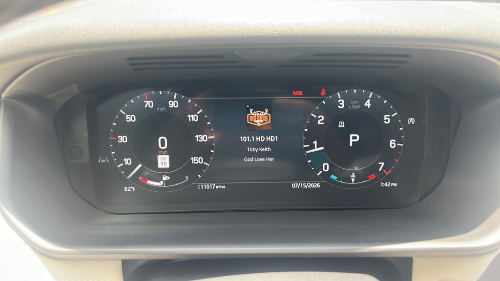 Used 2025 Land Rover Discovery Dynamic SE AWD/4WD image 29