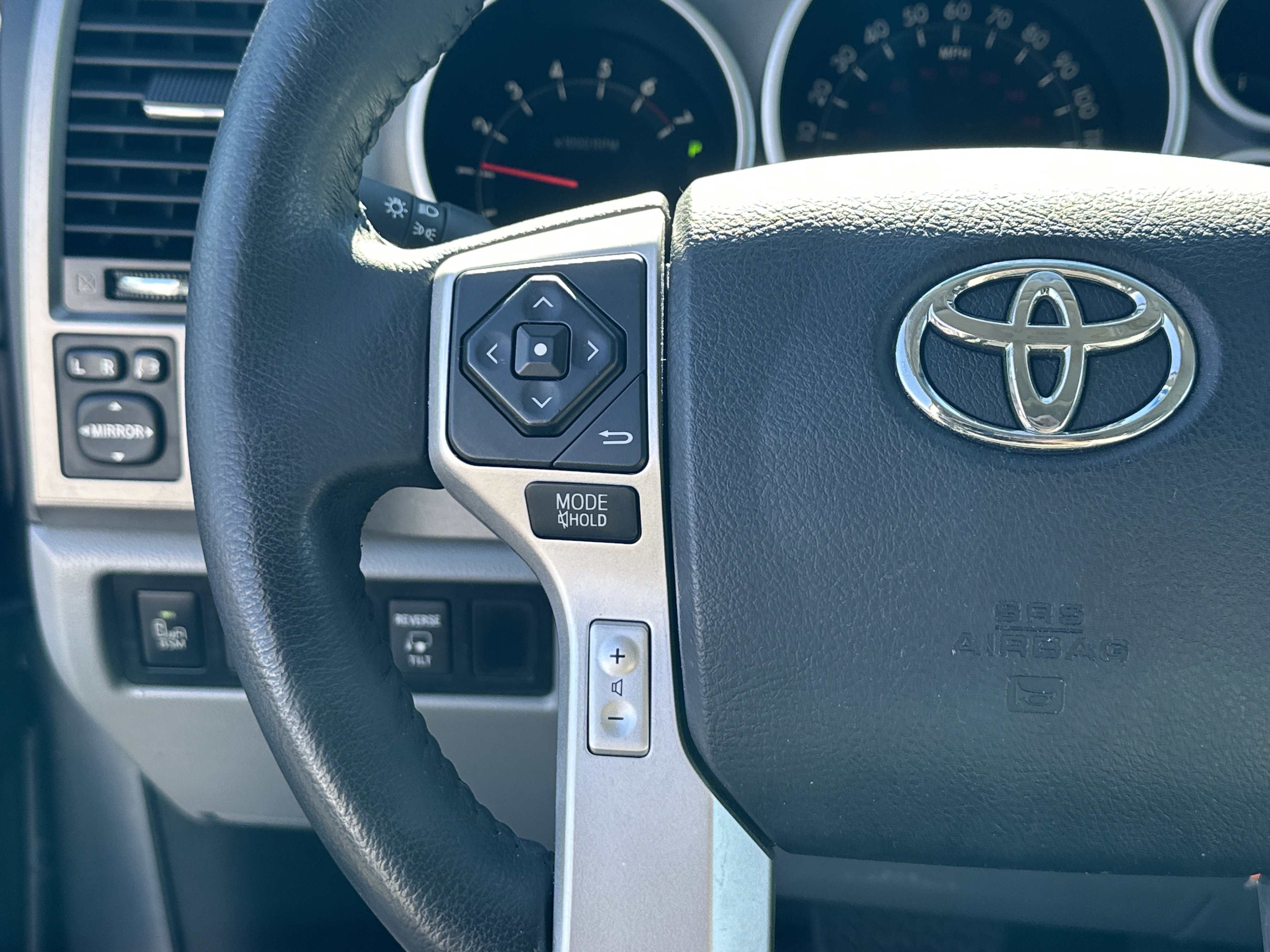 Used 2016 Toyota Sequoia Limited image 27