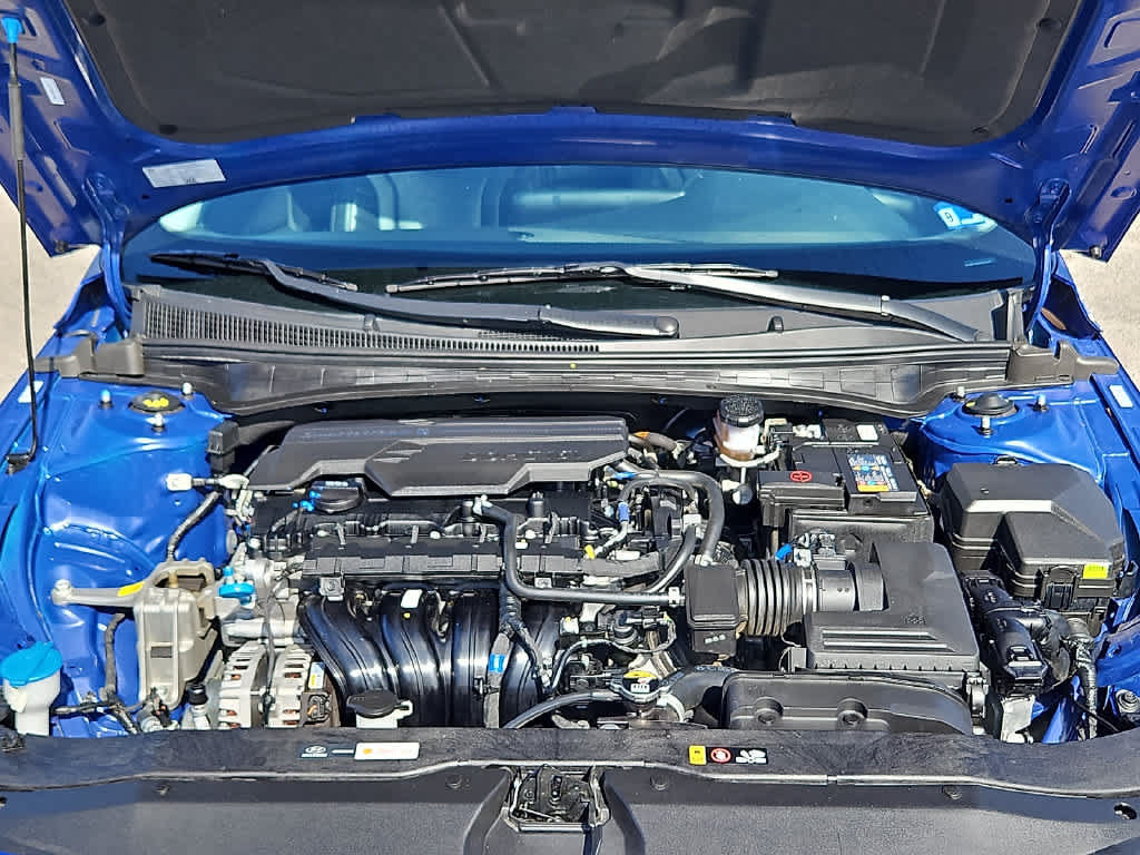 Used 2025 Hyundai Elantra Limited FWD image 30