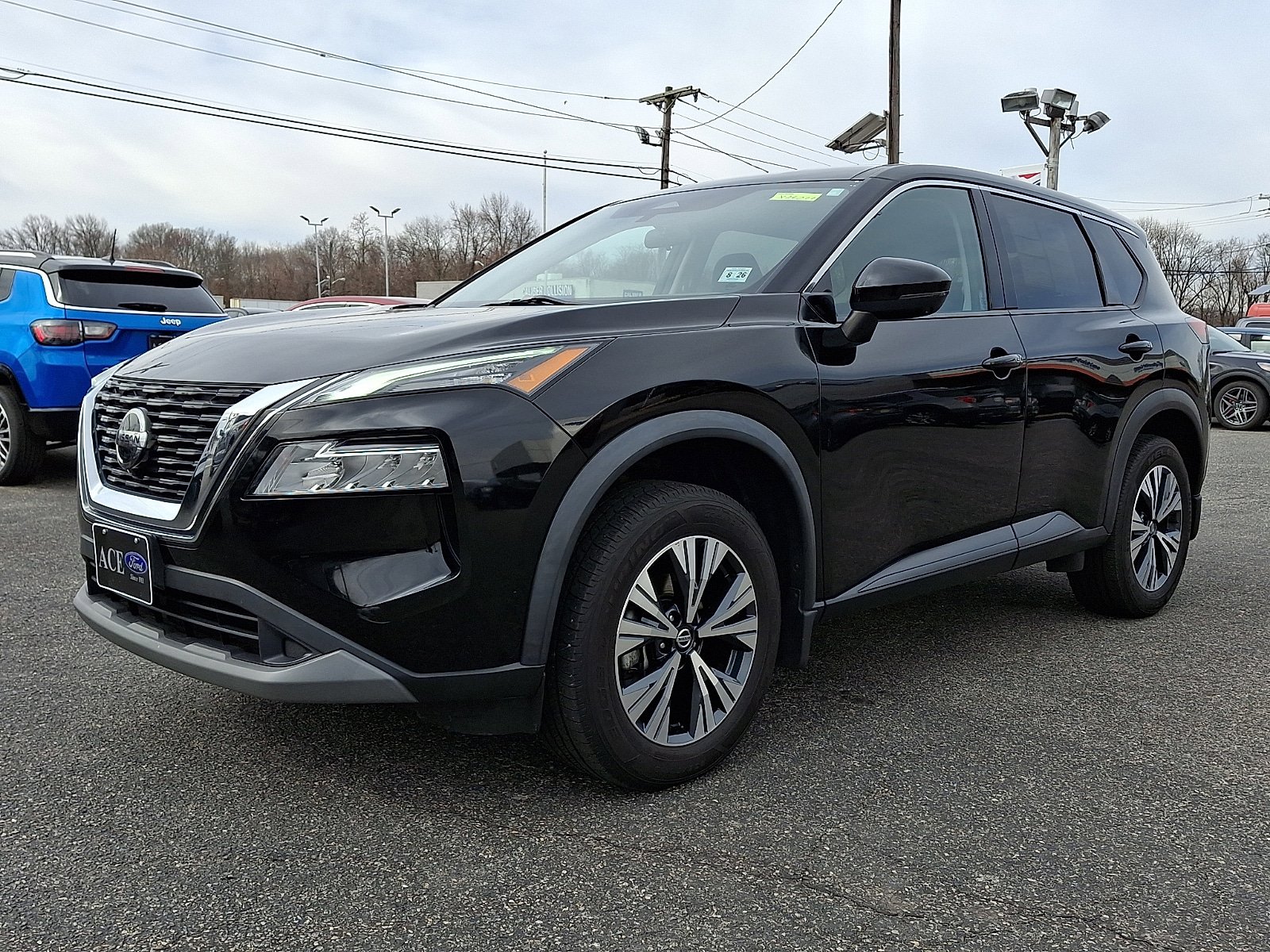 Used 2021 Nissan Rogue SV AWD/4WD image 3