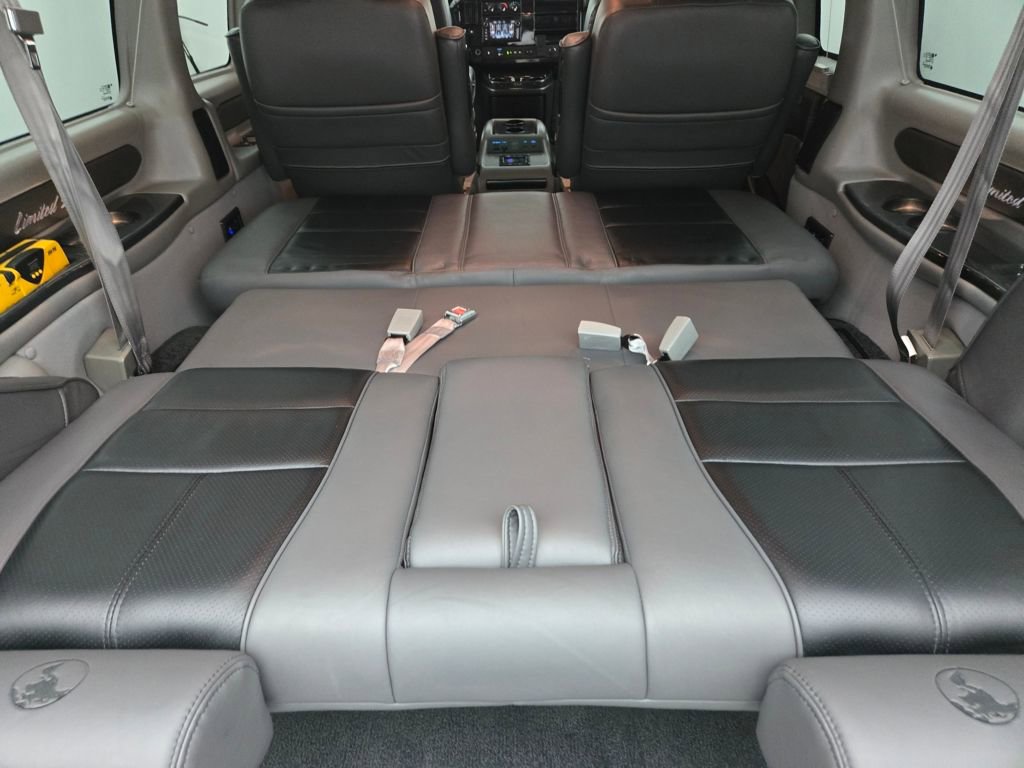 Used 2019 Chevrolet Express 2500 w/ Enhanced Convenience Package image 8