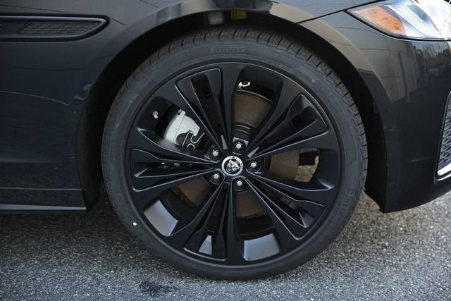 New 2024 Jaguar XF R-Dynamic SE AWD/4WD image 14