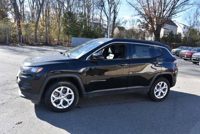 New 2024 Jeep Compass Latitude w/ Convenience Group image 2