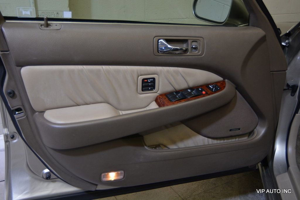 Used 2002 Acura RL image 7