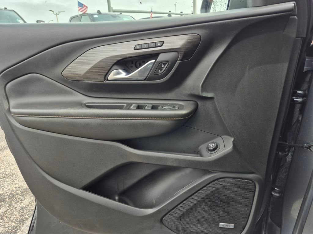 Used 2018 GMC Terrain SLT w/ Infotainment Package II image 16