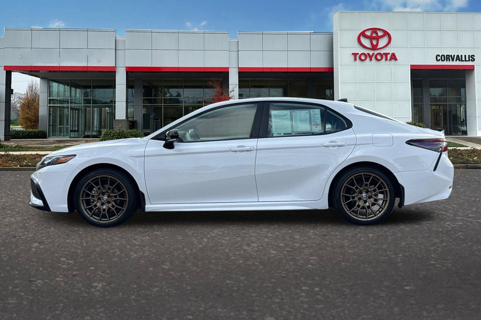 Certified 2024 Toyota Camry SE FWD image 7