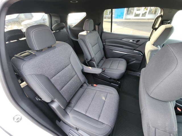 Used 2024 Chevrolet Traverse LT image 16