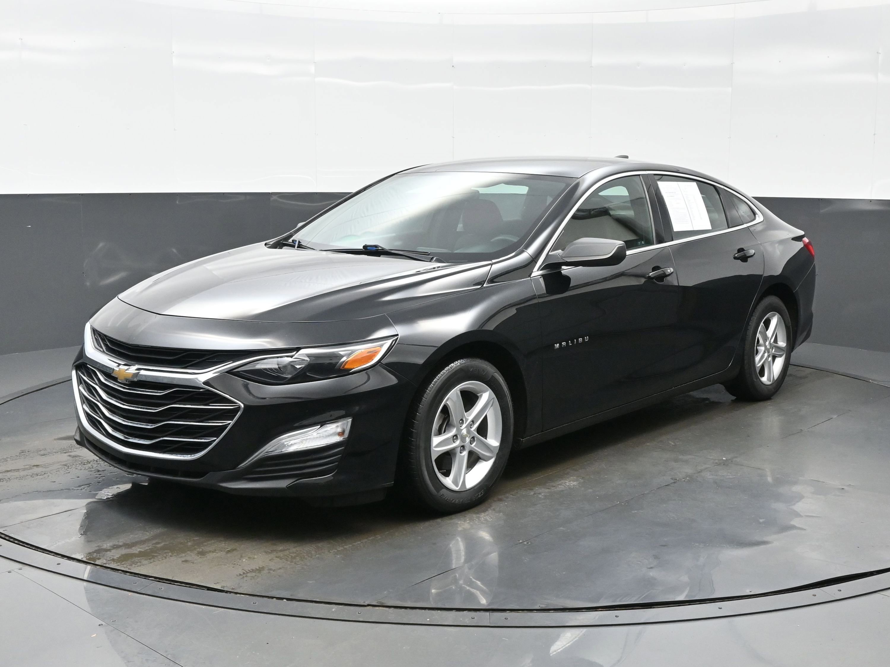 Used 2019 Chevrolet Malibu LS w/ LPO, Convenience Package 1 image 2