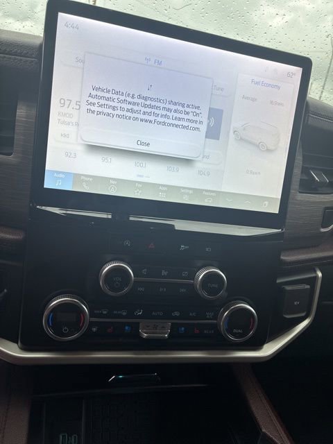 Used 2024 Ford Expedition Limited AWD/4WD image 16