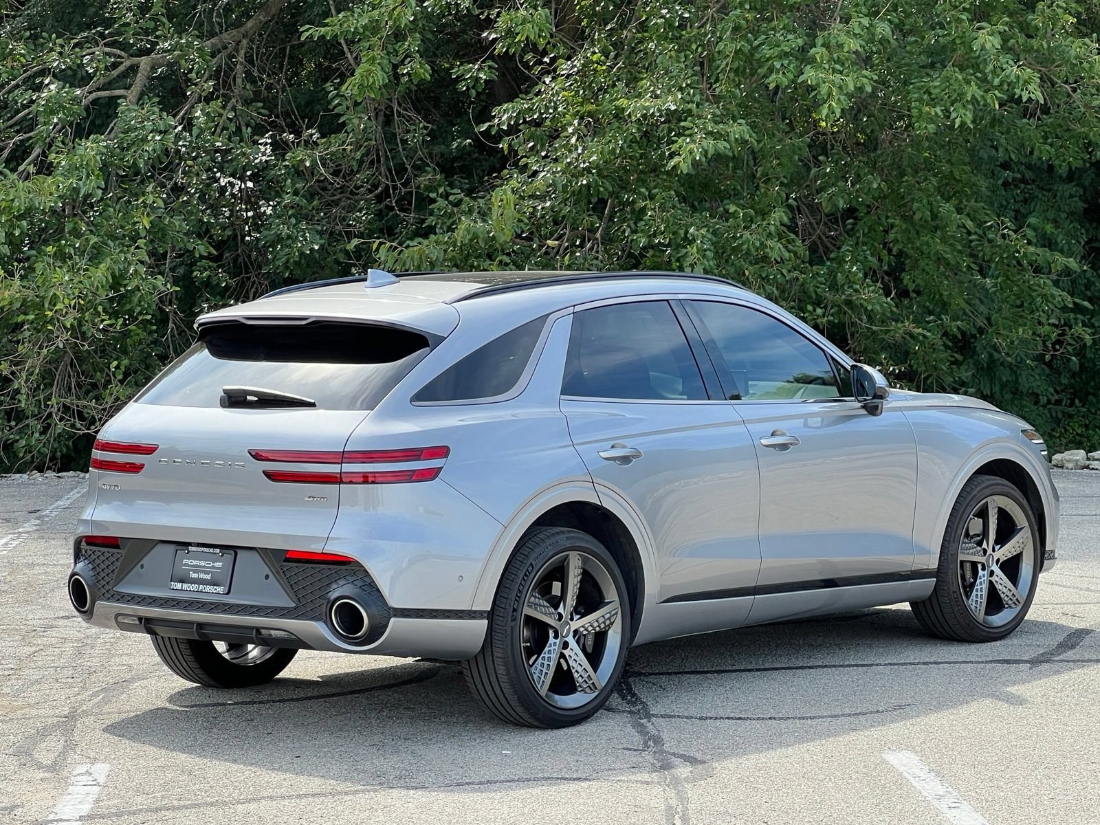 Used 2023 Genesis GV70 2.5T w/ Sport Prestige Package AWD/4WD image 6