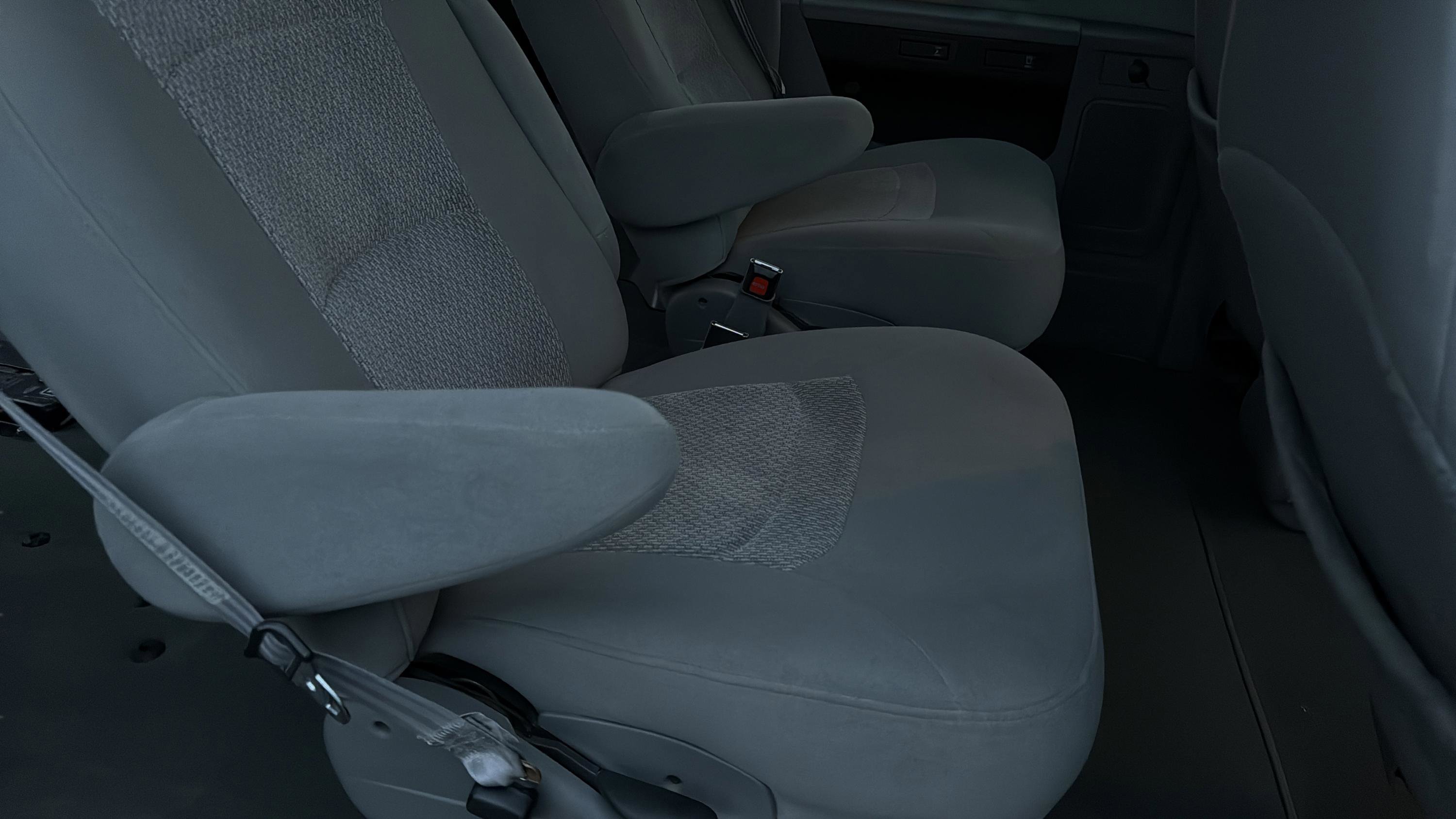 Used 2006 Ford E-150 and Econoline 150 Wagon image 26