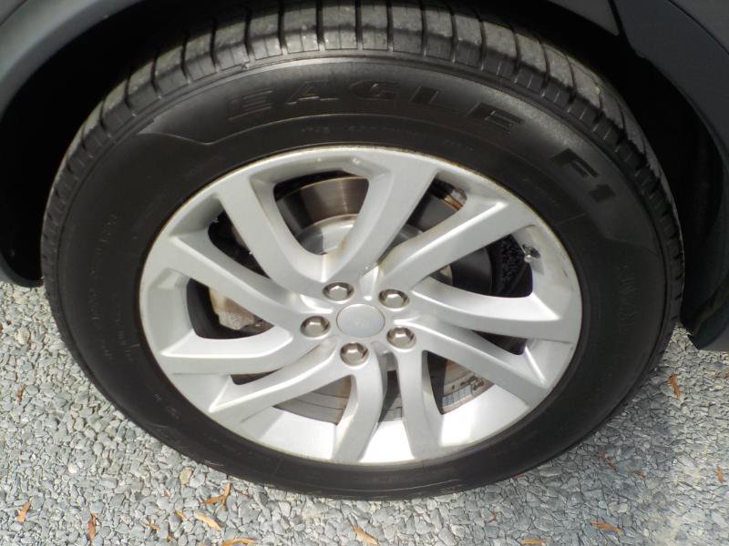 Used 2017 Land Rover Discovery HSE image 52