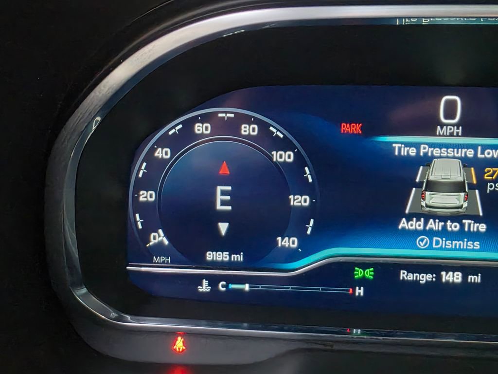 Used 2024 Chevrolet Tahoe RST w/ Luxury Package image 18