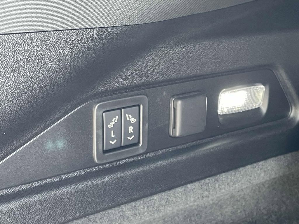 New 2026 Cadillac Lyriq V w/ LPO, Red Accent Package image 11