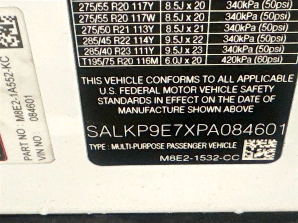 Certified 2023 Land Rover Range Rover SE image 32