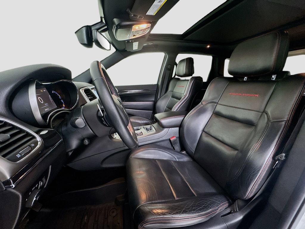 Used 2018 Jeep Grand Cherokee Trailhawk w/ Trailhawk Luxury Group image 9