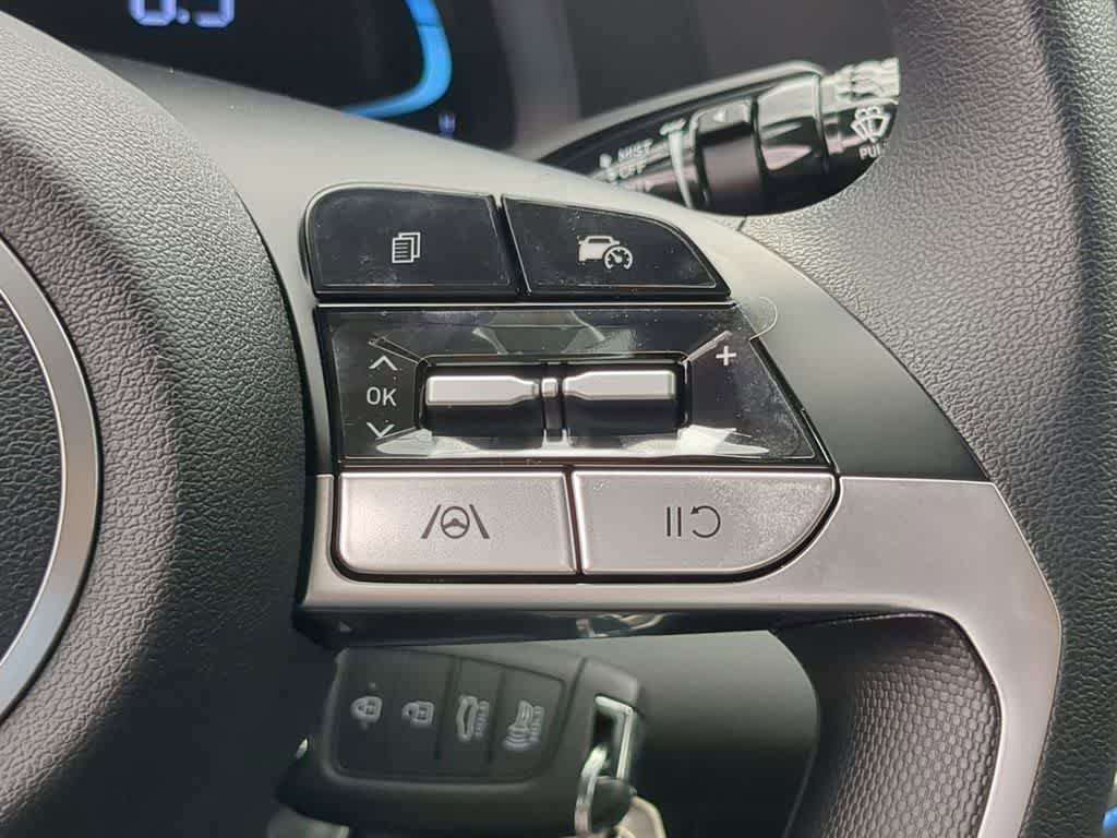 New 2025 Hyundai Elantra SE image 25