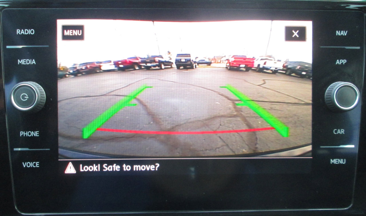 Used 2019 Volkswagen Golf R 4-Door image 16