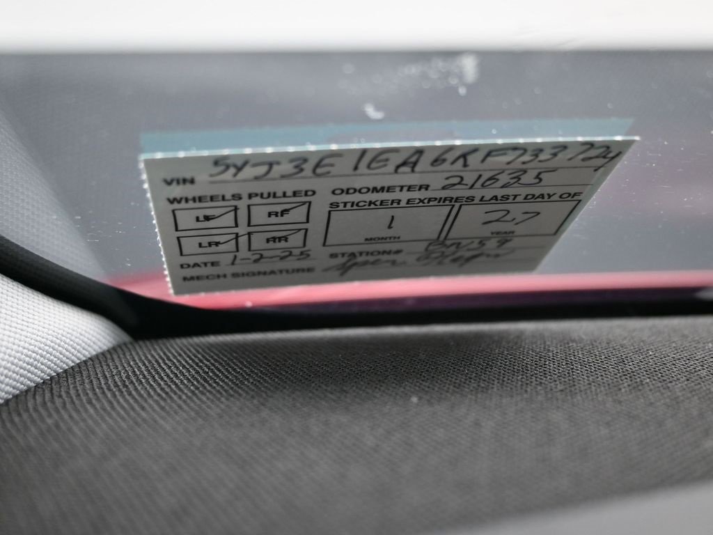 Used 2024 Tesla Model 3 Standard Range image 9