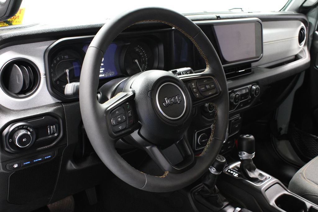 Used 2024 Jeep Wrangler Unlimited AWD/4WD image 24