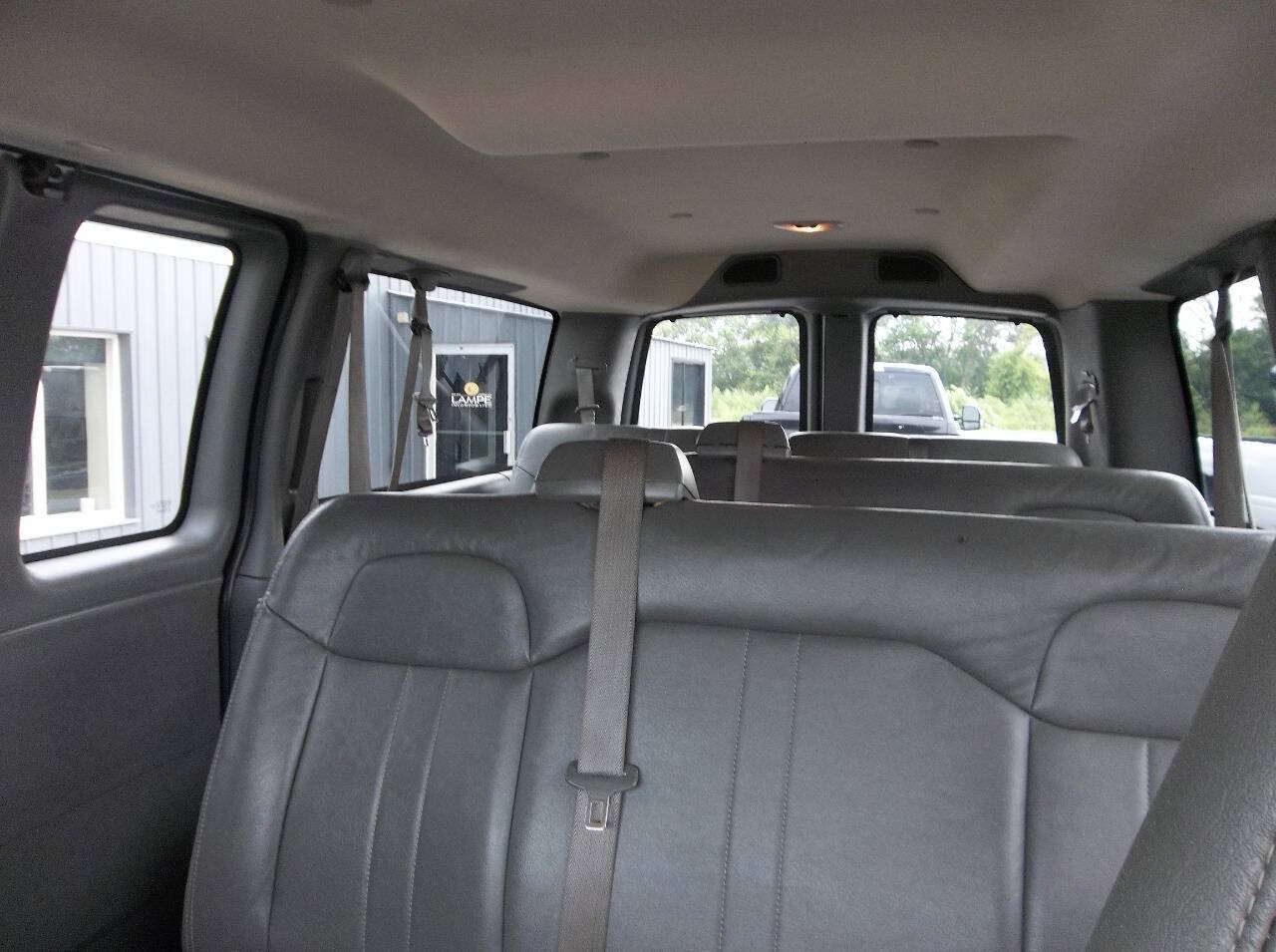 Used 2016 Chevrolet Express 3500 LS RWD image 13