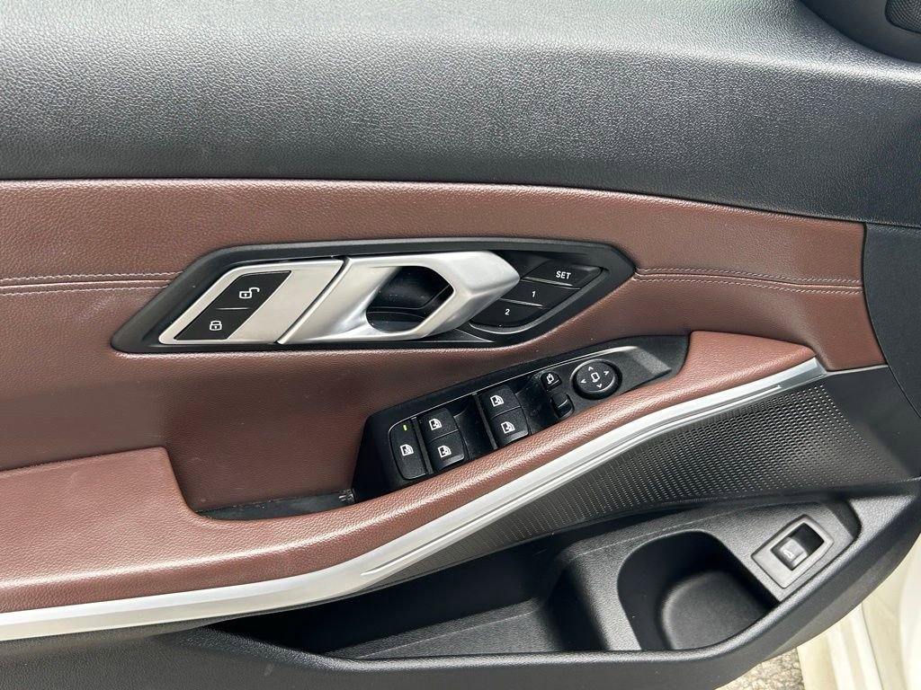 Used 2020 BMW 330i Sedan w/ Convenience Package image 16