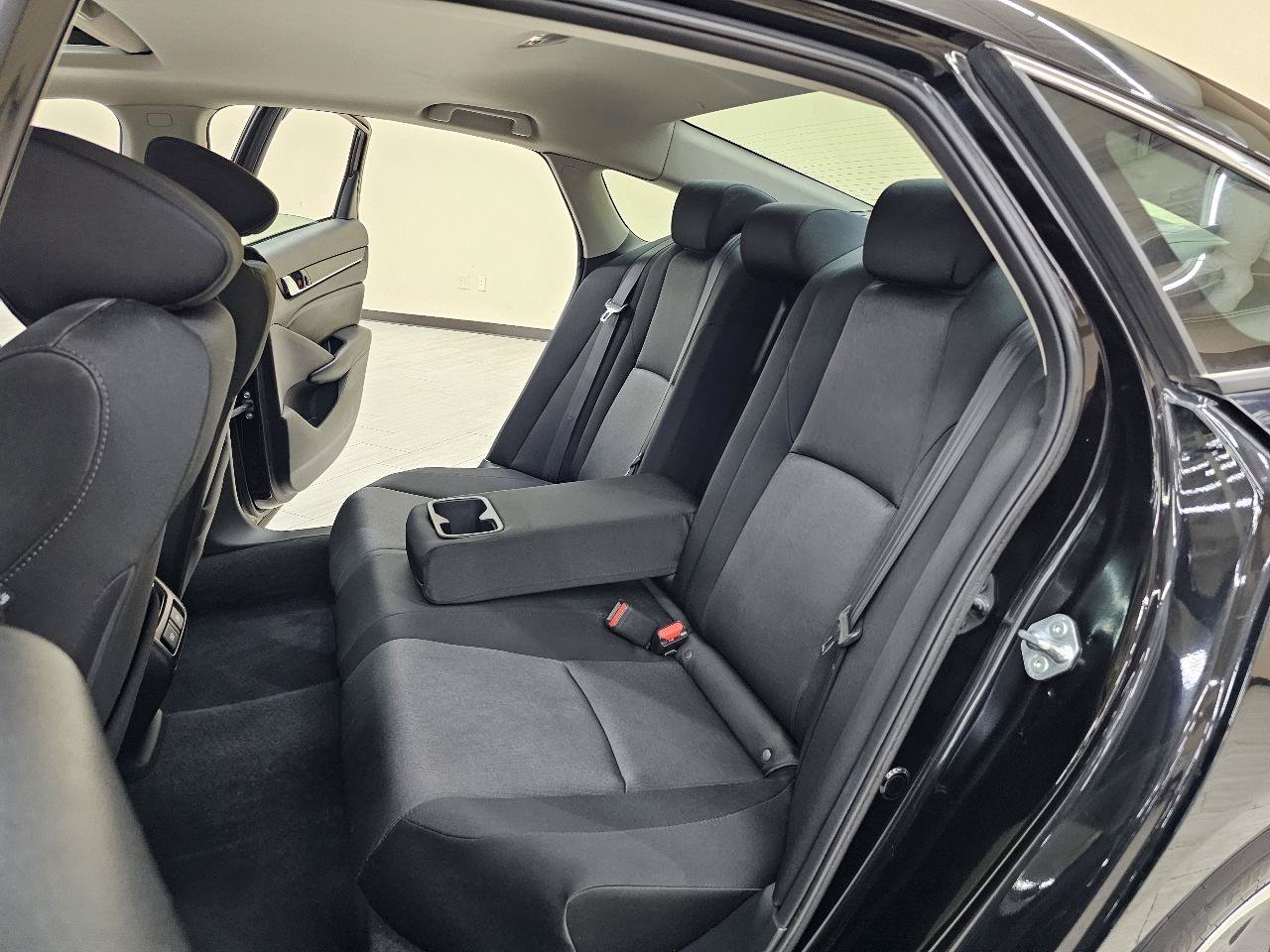 Used 2021 Honda Accord EX image 23