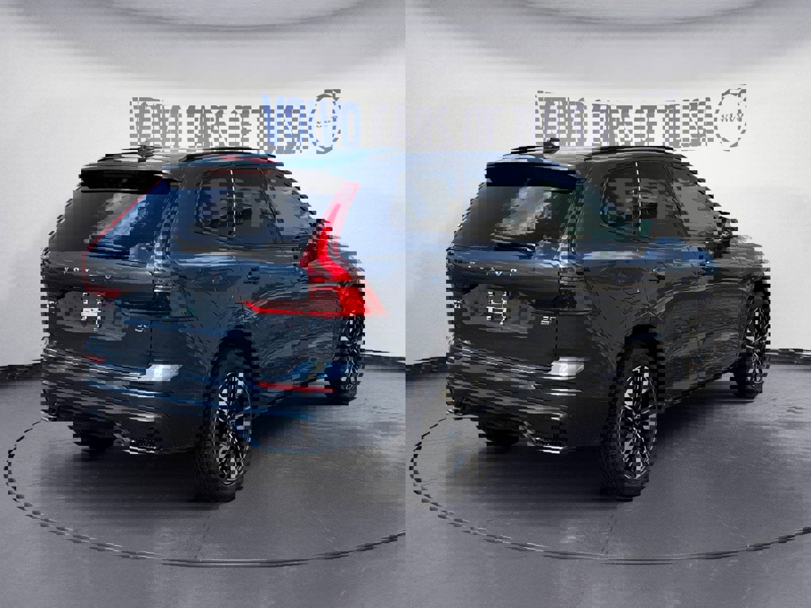New 2026 Volvo XC60 B5 Core w/ Protection Package Premier image 5