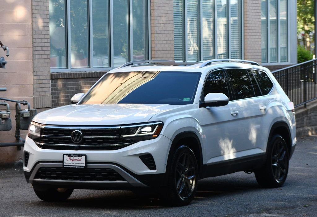 Used 2021 Volkswagen Atlas SEL Premium image 3